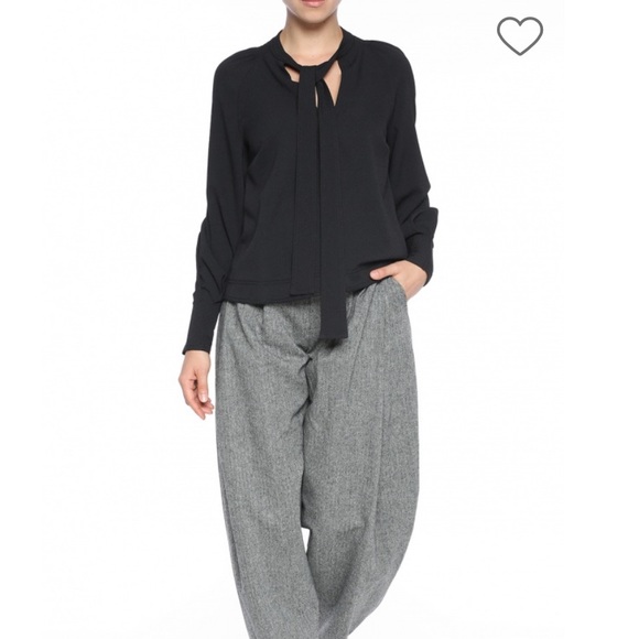 See By Chloe Black Tie Neck Crepe Blouse Size 34 - Picture 2 of 7